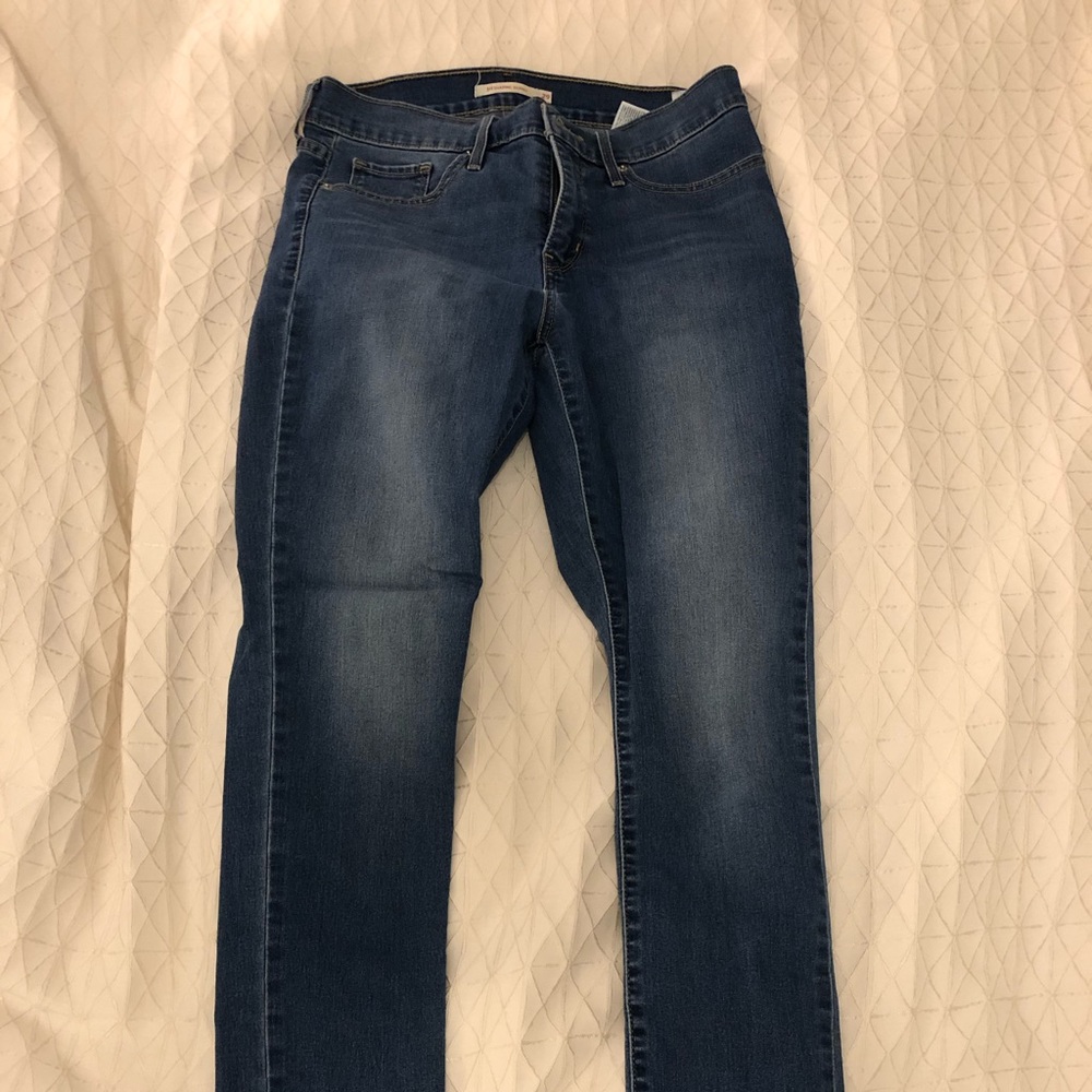 Levi Skinny Jeans Size 29